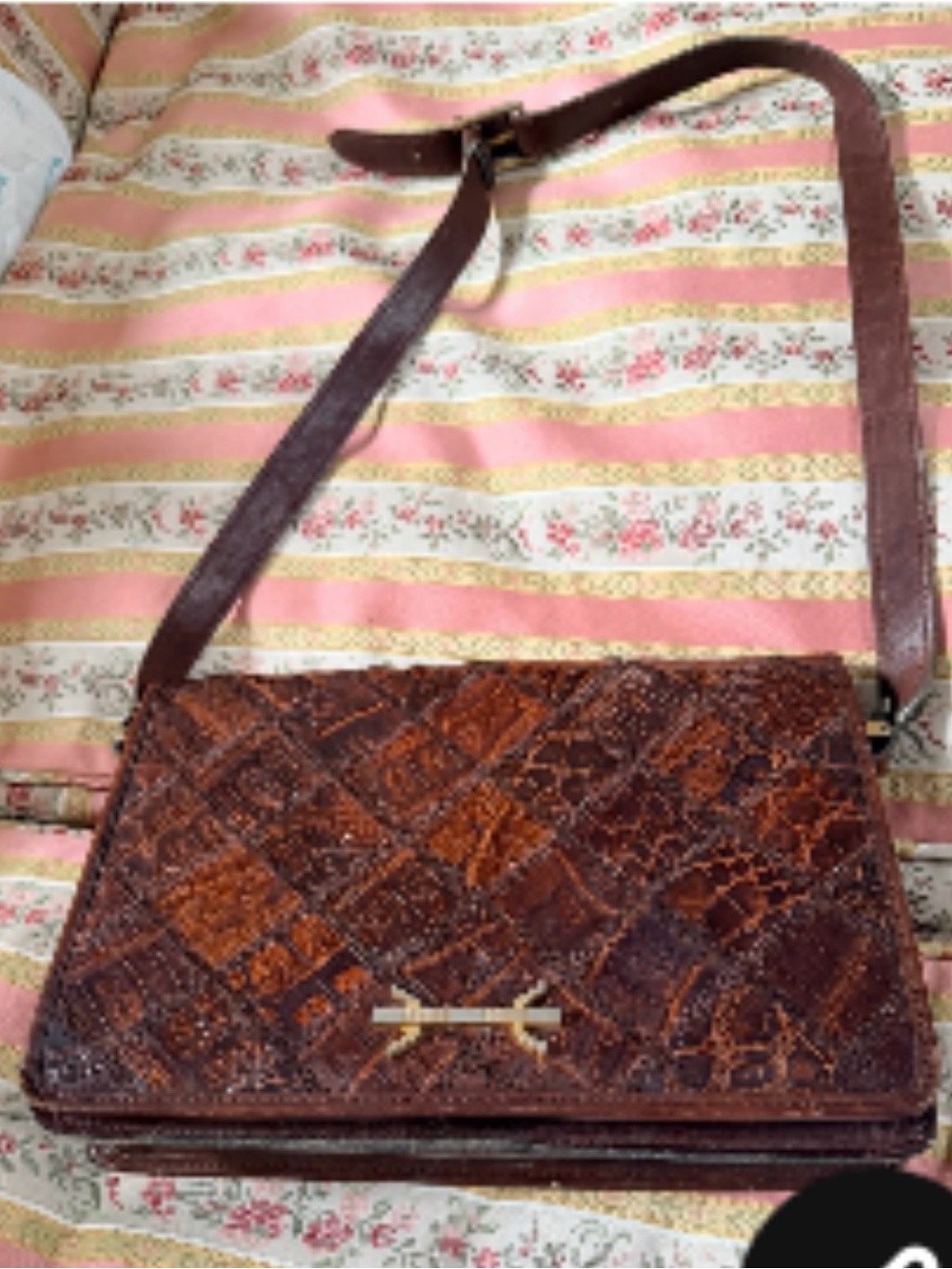 shoulder bag, leather with zipper interior